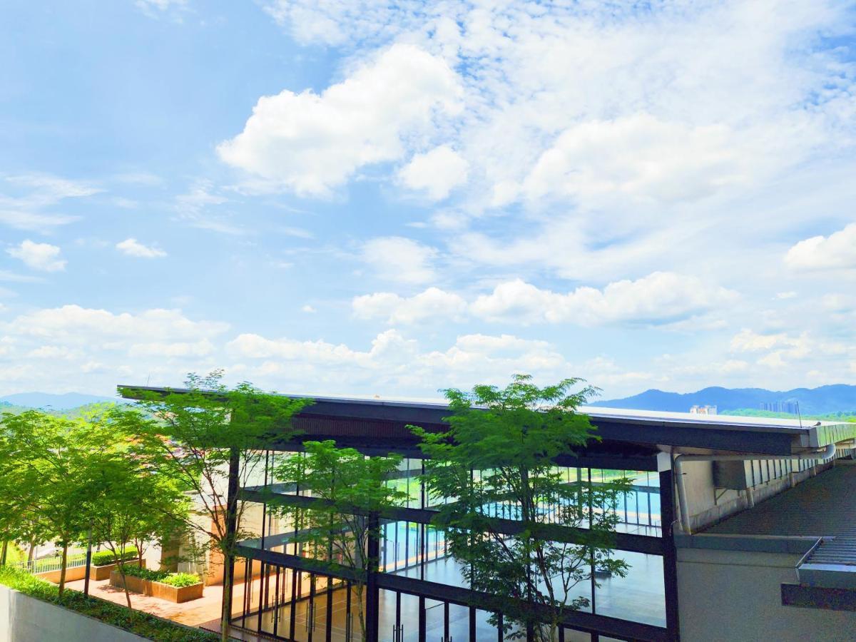 Klia Lili Residensi 5 Plus 2 Pax With Splendid Pool Nilai Exterior foto