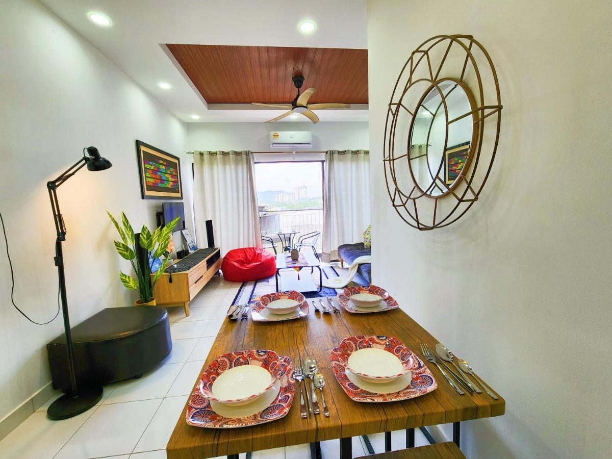 Klia Lili Residensi 5 Plus 2 Pax With Splendid Pool Nilai Exterior foto